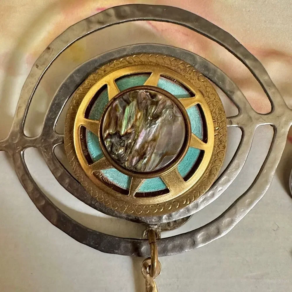 Fashion Bella Vintge gold/silver tone brooch